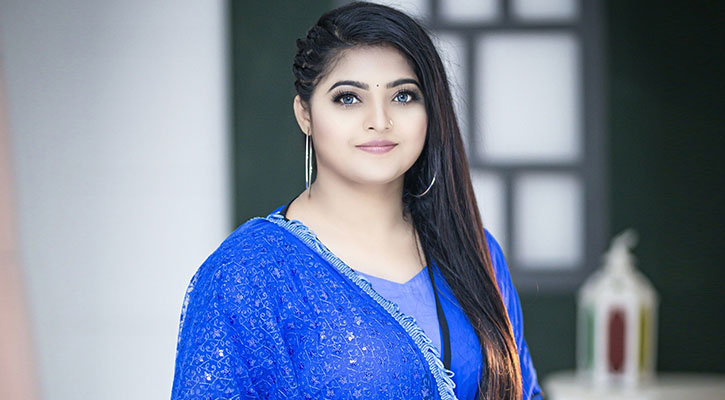 ‘মনের নাগর’ নিয়ে আসছেন সালমা